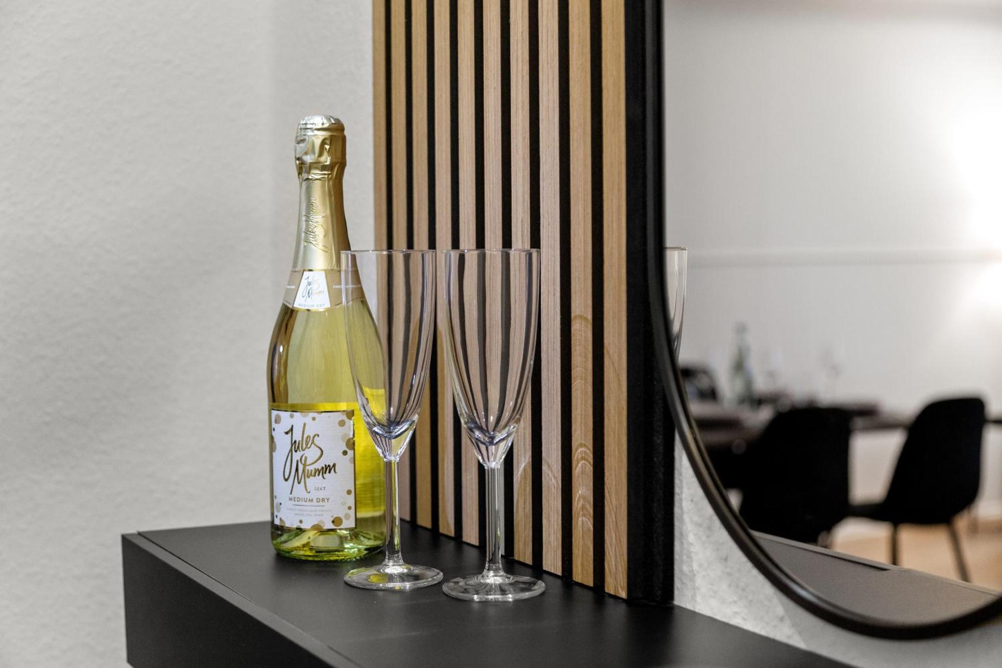 Vinful: Premium-apartment Mit Balkon Und Parkplatz Apartment *