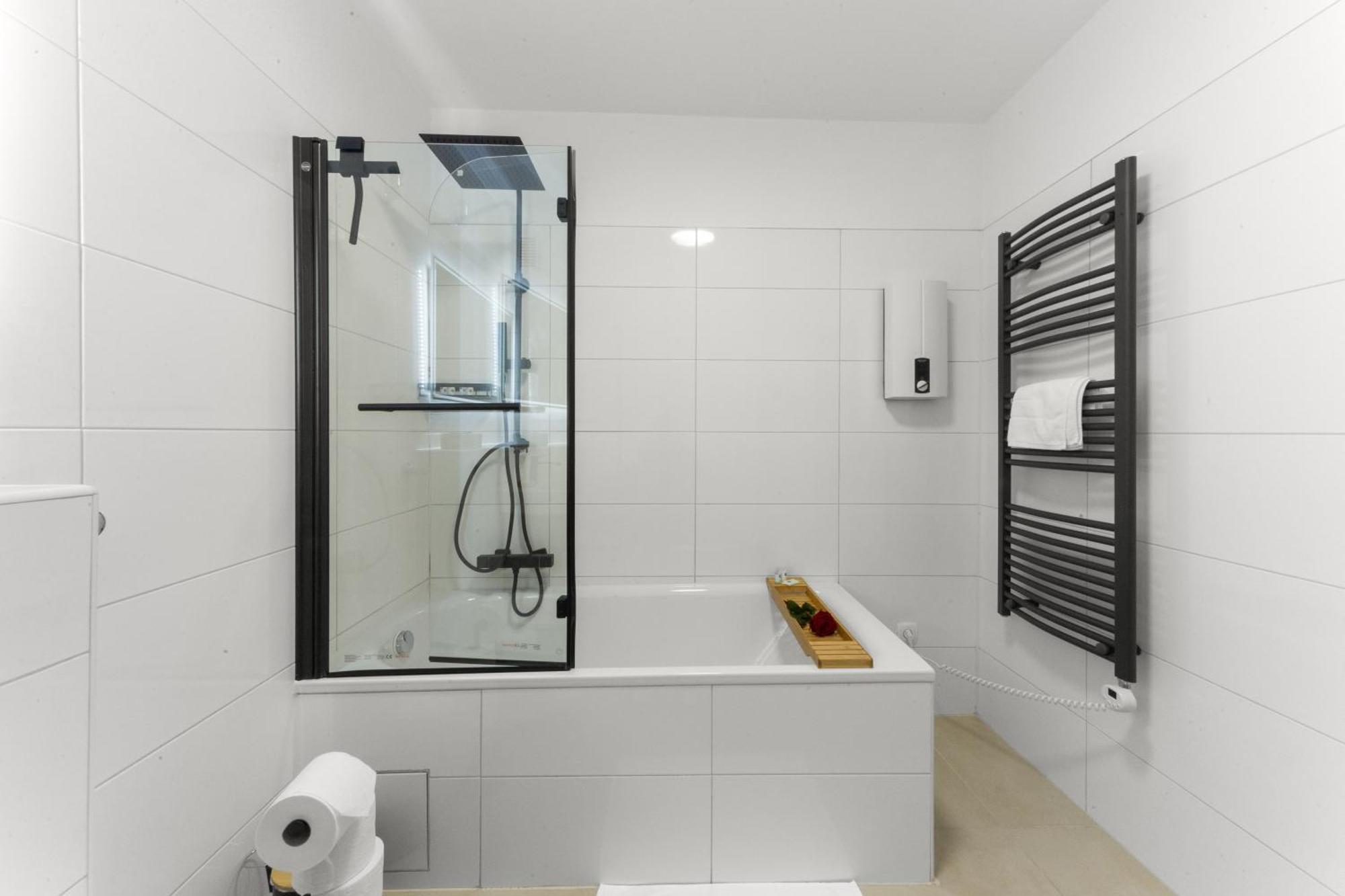 Vinful: Premium-apartment Mit Balkon Und Parkplatz Apartment Muelheim an der Ruhr